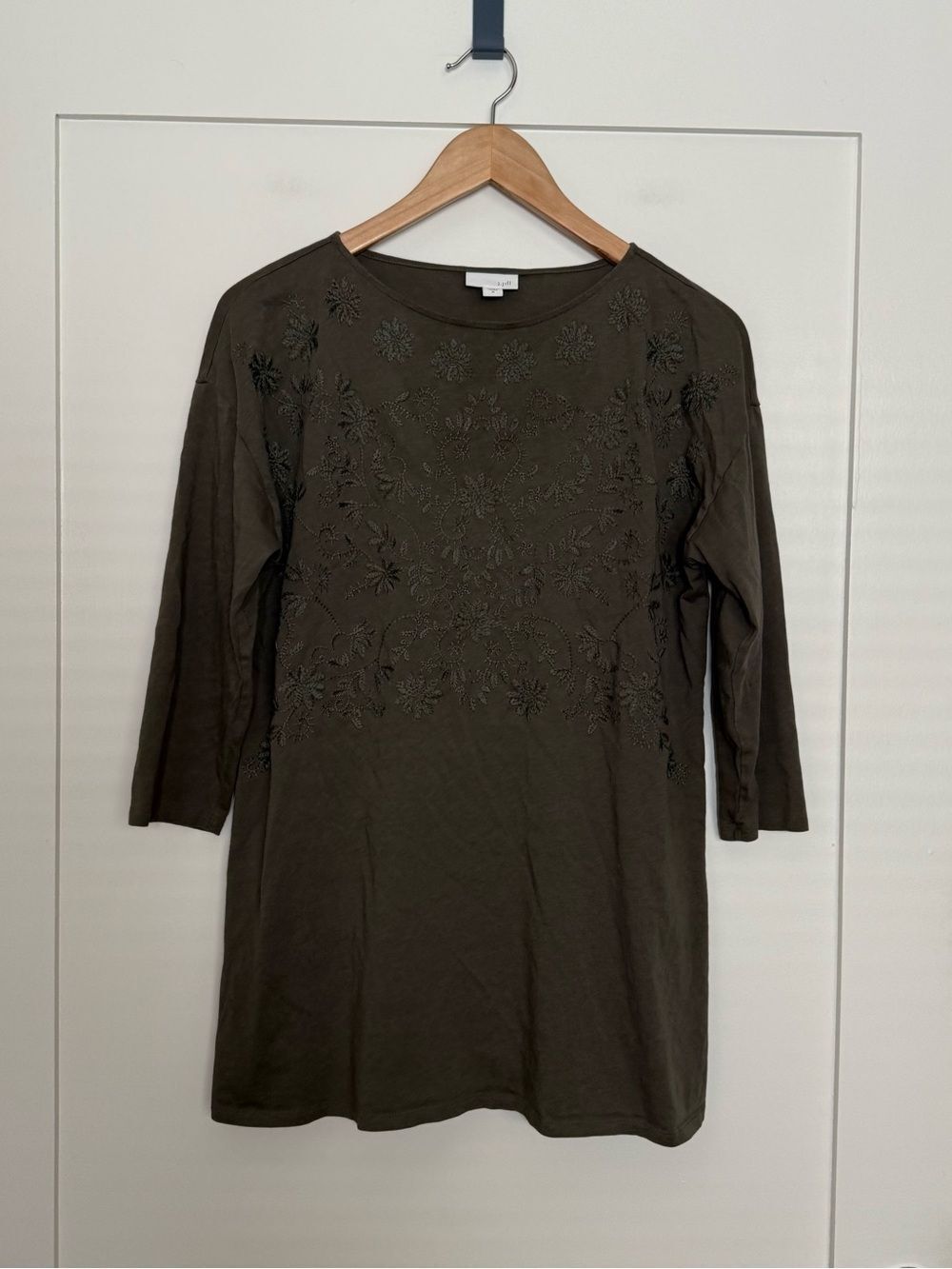 J Jill Top Womens Sz M Olive Green Floral Embroidered 3/4 Sleeve Boho Peasant